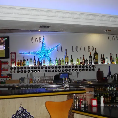Hotel Lucero *